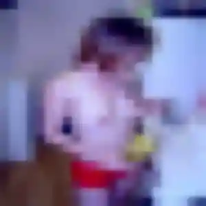 Loan, 33 ans, connectée à Bezons pour une rencontre coquine