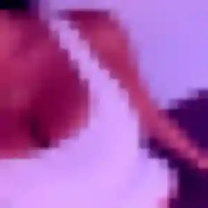 Photo exclusive de En, 36 ans à Douarnenez - plan discret
