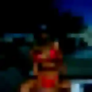 Tuyet, 27 ans, en ligne à Givors pour un rencontre japonaise