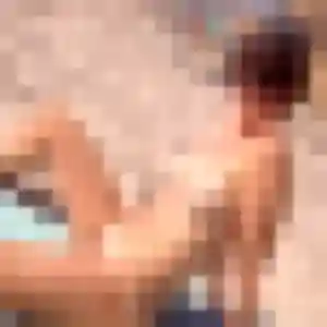 Contacte Nhi, 22 ans à Lormont en privé