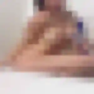 Photo de Helen à Mende (23 ans) - rencontre japonaise sans inscription