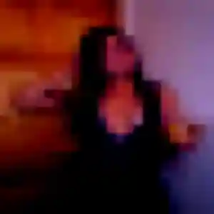 Erika (30 ans) à Pantin cherche une rencontre aujourd'hui