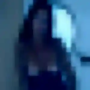 Vivian, fille de 23 ans propose rencontre japonaise à Rochefort