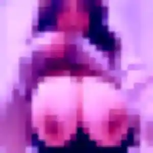 Photo exclusive de Thida, 37 ans à Saint-Maximin-la-Sainte-Baume - plan discret