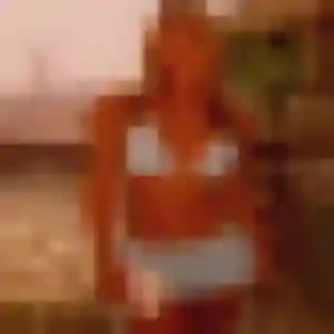 Shizuka, 22 ans, en ligne à Vauvert pour un rencontre japonaise
